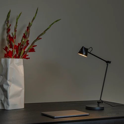Lucide MILNE - Leeslamp - LED Dimb. - 1x8W 2700K - Zwart - sfeer 1